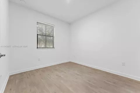 Bedroom - 3386 W 106th Ter, Hialeah, FL 33018 photo 6 of 10