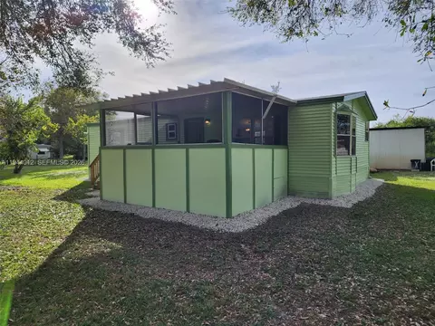 3565 NW 10th Ave, Okeechobee, FL 34972 photo 2