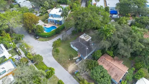 2500 Overbrook St, Miami, FL 33133 photo 7