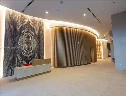 3034 Oak Ave #408, Coconut Grove, FL 33133