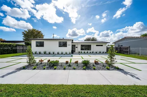 8440 SW 27th Ter, Miami, FL 33155