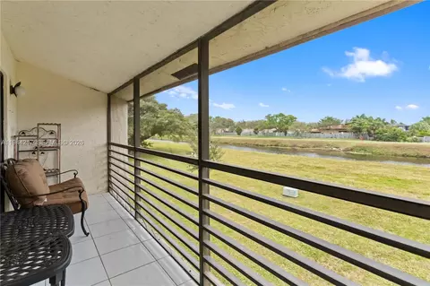 145 S Laurel Dr #606, Margate, FL 33063