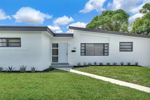 1918 NW 185th St, Miami Gardens, FL 33056