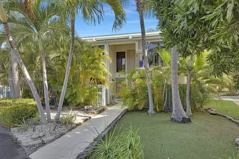 87200 Overseas Hwy #M2, Islamorada, FL 33036