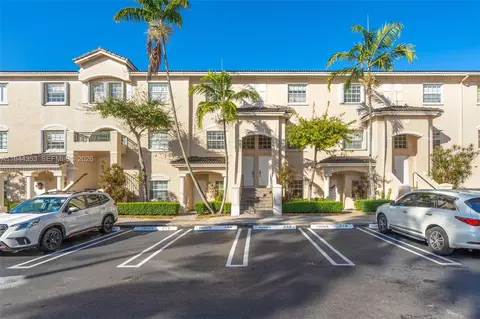 5670 NW 116th Ave #219, Doral, FL 33178