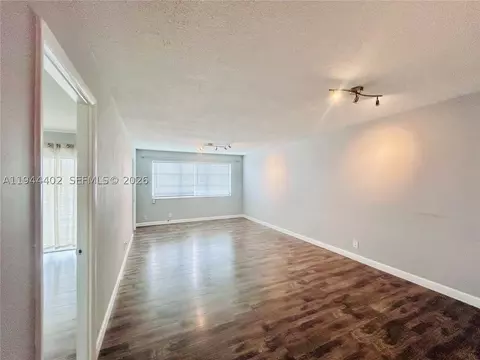 2300 Park Ln #201, Hollywood, FL 33021