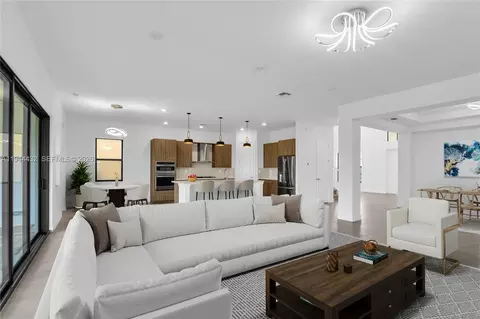 12535 N Parkland Bay Trl, Parkland, FL 33076