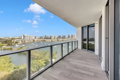 17301 Biscayne Blvd #1106, North Miami Beach, FL 33160