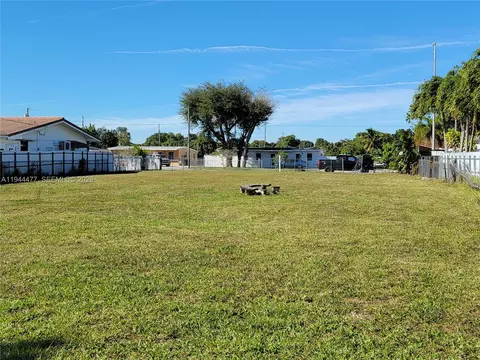 3895 W 2nd Ave, Hialeah, FL 33012 photo 7
