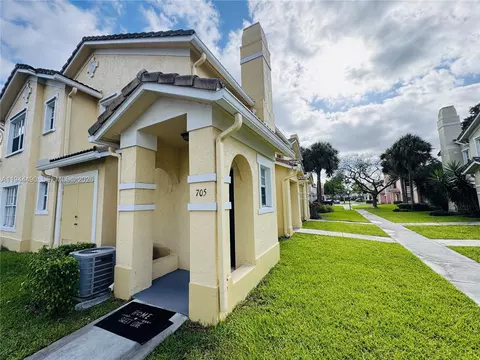 705 Belmont Ln #705, North Lauderdale, FL 33068