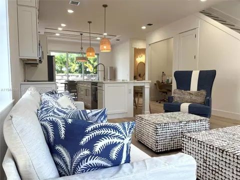 Living - 17 Tidewater Ct, Stuart, FL 34996 photo 3 of 3