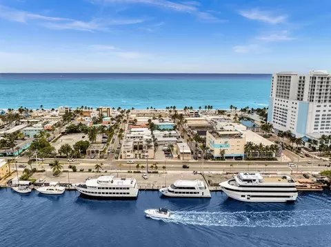 1318 N Ocean Dr, Hollywood, FL 33019