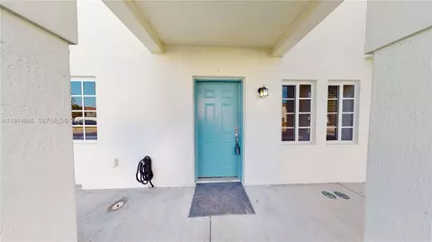 618 SW 2nd Pl, Florida City, FL 33034