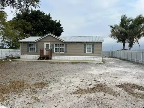 1122 Johnson Rd, Clewiston, FL 33440 photo 2