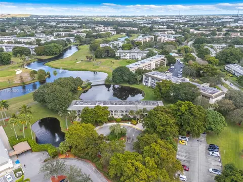 4801 Martinique Pl #D2, Coconut Creek, FL 33066