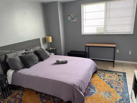 865 Collins Ave #305, Miami Beach, FL 33139