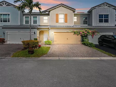 3953 Black Olive Ln, Hollywood, FL 33021