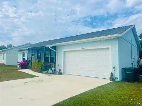 562 Flamingo Rd, Venice, FL 34293
