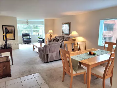 9861 Sunrise Lakes Blvd #310, Sunrise, FL 33322