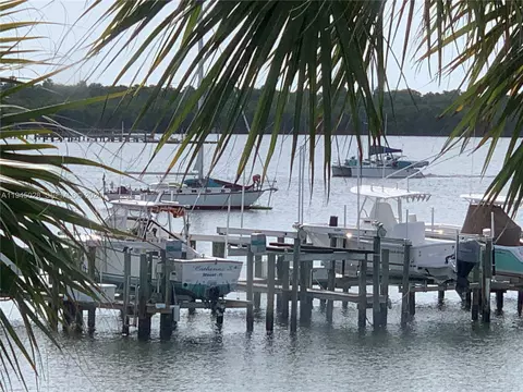 6142 SE Landing Way #6, Stuart, FL 34997