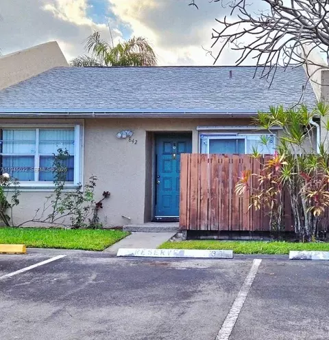 842 Banks Rd, Coconut Creek, FL 33063