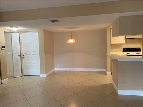 9977 Westview Dr #116, Coral Springs, FL 33076
