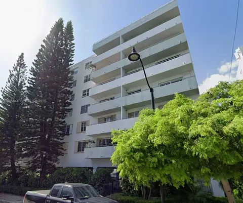 1200 14th St #5E, Miami Beach, FL 33139