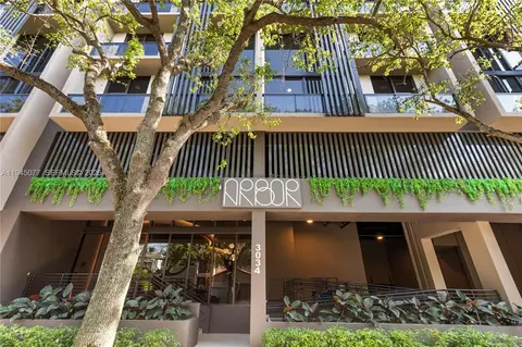 3034 Oak Ave #LPH4, Coconut Grove, FL 33133