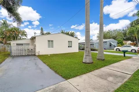 2721 Harding St, Hollywood, FL 33020