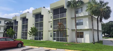 4255 N University Dr #315, Sunrise, FL 33351