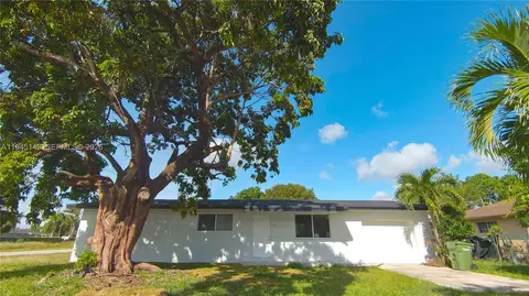 973 NW 8th St, Homestead, FL 33030