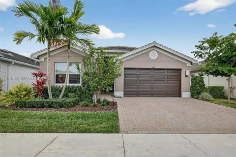 16724 SW Osprey Falls Way, Port Saint Lucie, FL 34987
