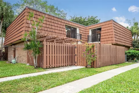 11920 SW 9th Mnr, Davie, FL 33325