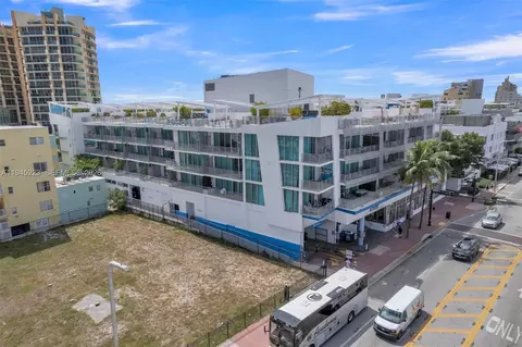 1437 Collins Ave #PH18, Miami Beach, FL 33139