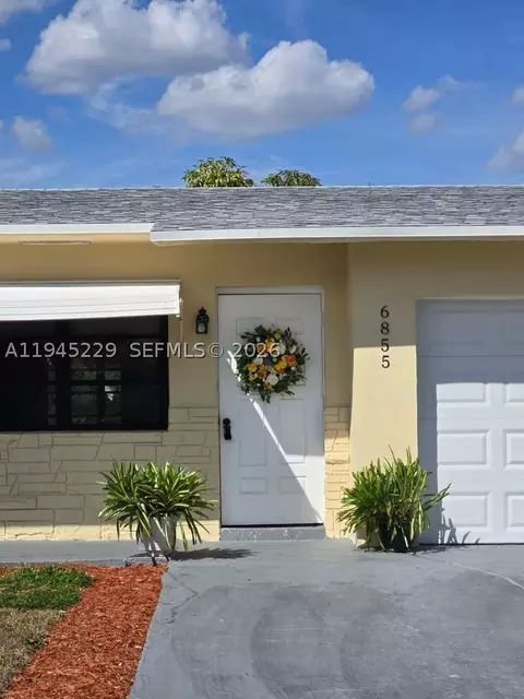 6855 NW 9th St, Margate, FL 33063