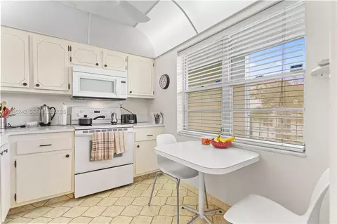 2998 NW 48th Ter #329, Lauderdale Lakes, FL 33313