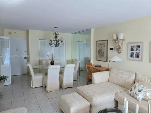 400 Kings Point Dr #1202, Sunny Isles Beach, FL 33160
