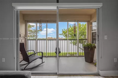 13355 SW 16th Ct #211E, Pembroke Pines, FL 33027