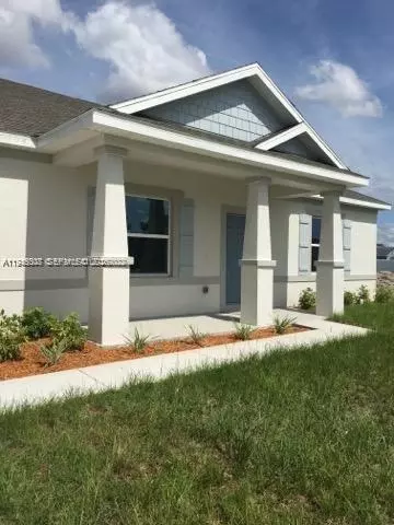 2240 SW Lawrence St, Port Saint Lucie, FL 34953