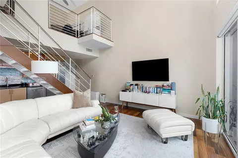 Living - 60 SW 13th St #5012, Miami, FL 33130 photo 2 of 4