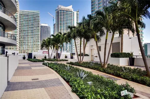 Exterior - 60 SW 13th St #5012, Miami, FL 33130 photo 3 of 3