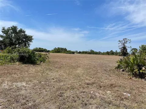 2818 NE 1st, Cape Coral, FL 33909