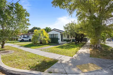 2290 SW 2nd Ter, Miami, FL 33135