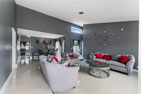 7527 SW 6th Ct, North Lauderdale, FL 33068