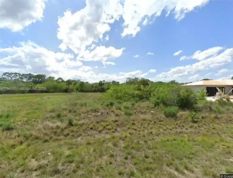 210 Moonlight Ln, Other, FL 33935