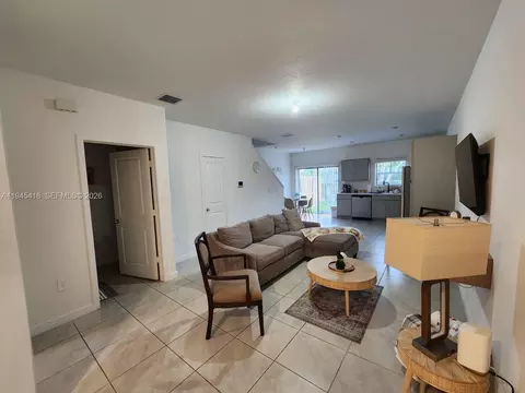 326 NE 1st Dr, Florida City, FL 33034