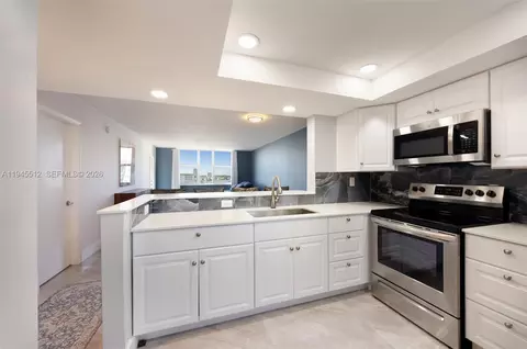1893 S Ocean Dr #810, Hallandale Beach, FL 33009