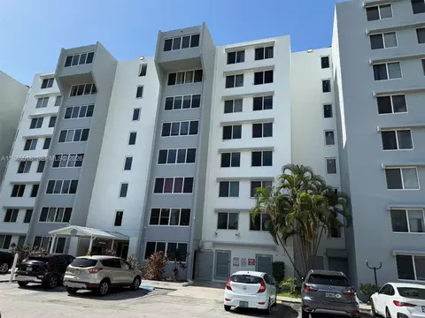 9001 SW 77th Ave #C204, Miami, FL 33156