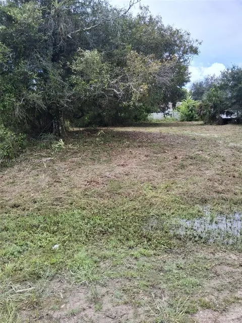 14070 Carlos St, Fort Myers, FL 33905