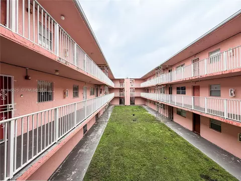 19761 SW 114th Ave #338, Miami, FL 33157